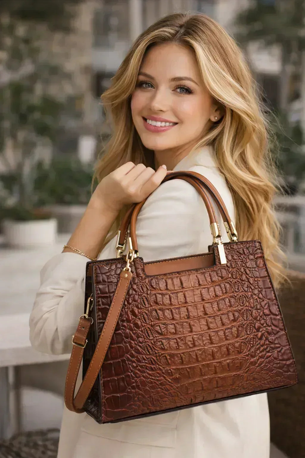 The Croc-Structured Everyday Bag - Maison LYORÉN