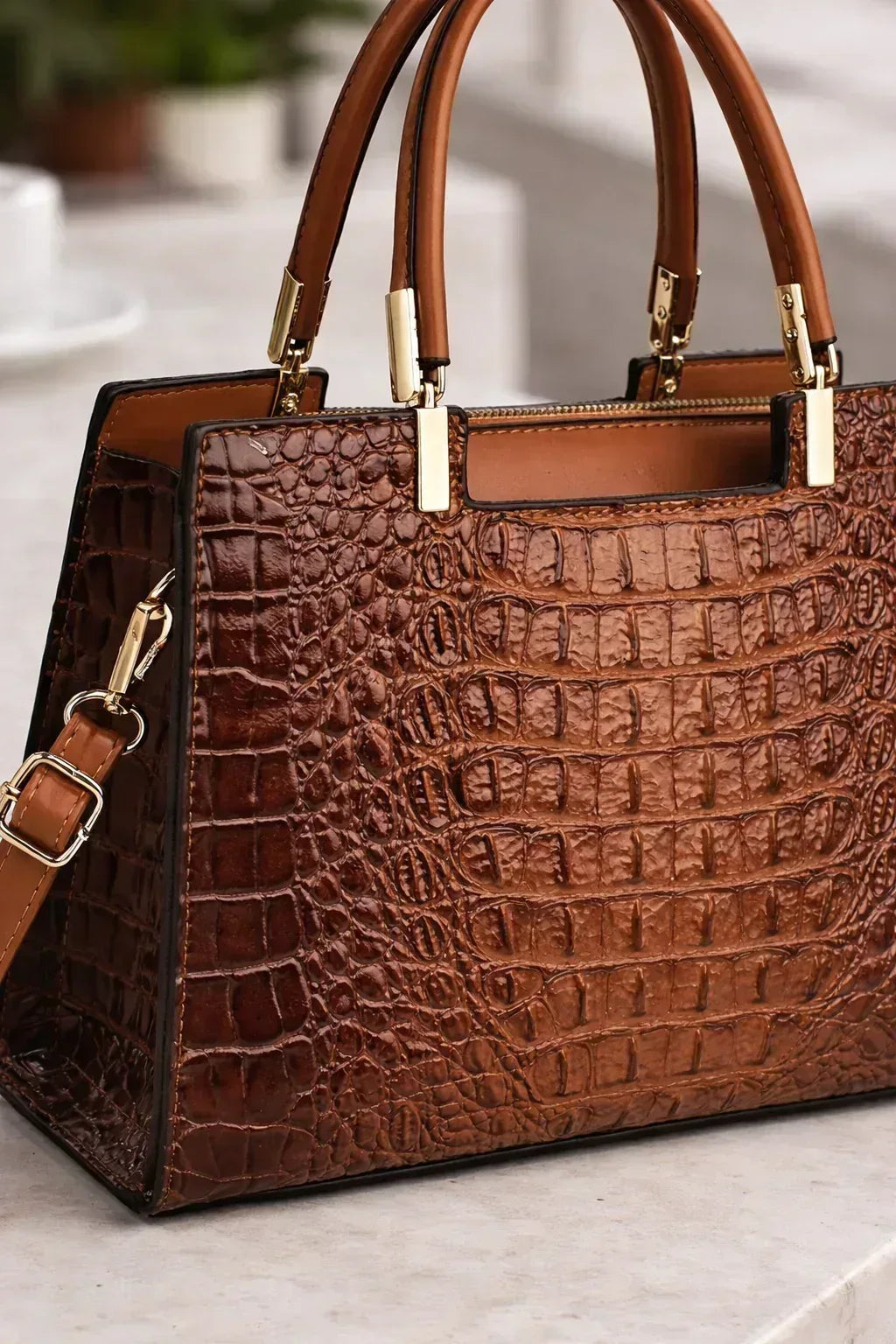 The Croc-Structured Everyday Bag - Maison LYORÉN
